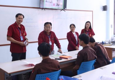รองผู้อำนวยการฝ่ายวิชาการ และรองผู้อำนวยการฝ่ายบริหารทรัพยากร นิเทศการเรียนการสอนภาคเรียนที่ 1 ปีการศึกษา 2568 แผนกวิชาอิเล็กทรอนิกส์และสาขาวิชาเมคคาทรอนิกส์และหุ่นยนต์